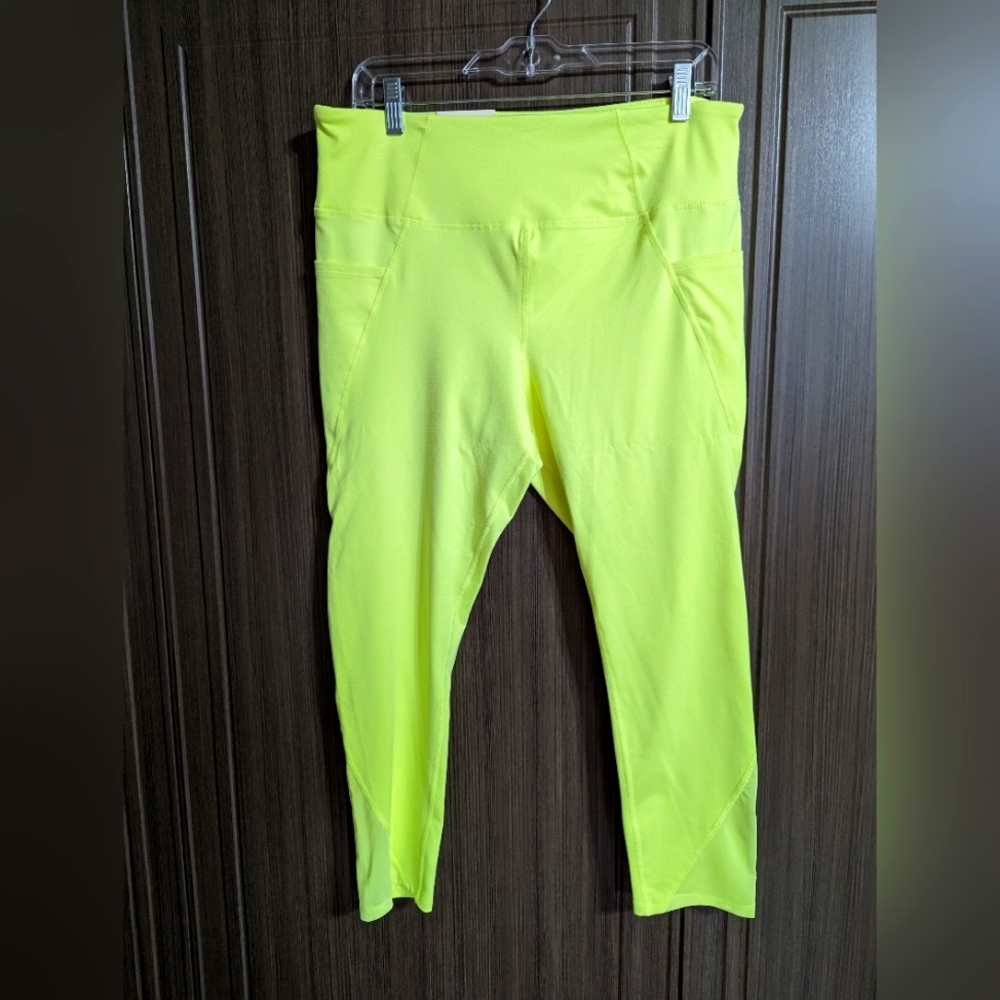 Juniors' SO Sporty Pocket 7/8 Legging High-rise, Size XL, New with tags